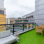 Bright 2 Bedroom Flat In Lambeth With Balcony