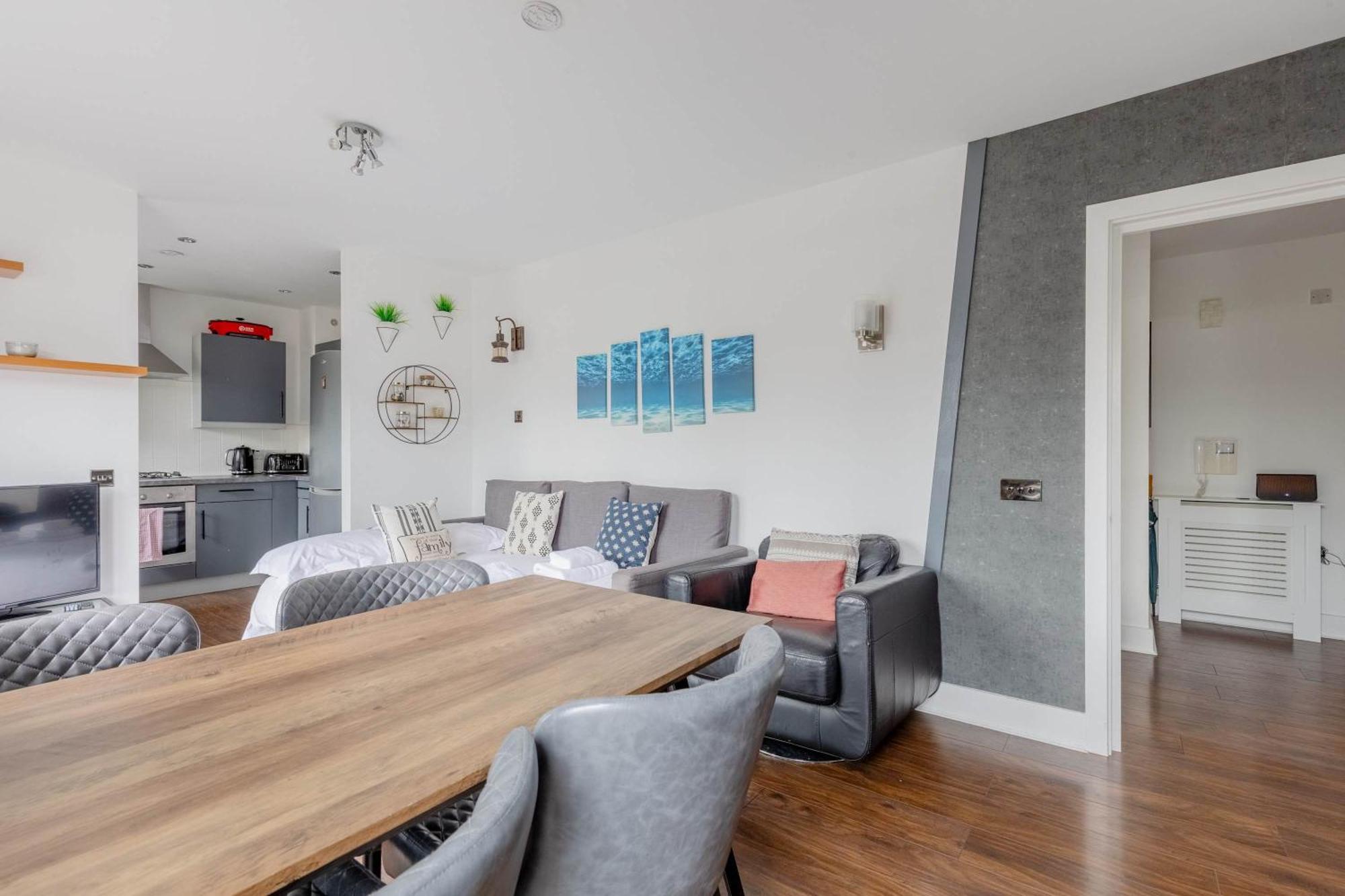 Apartment Bright 2 Bedroom Flat In Lambeth With Balcony