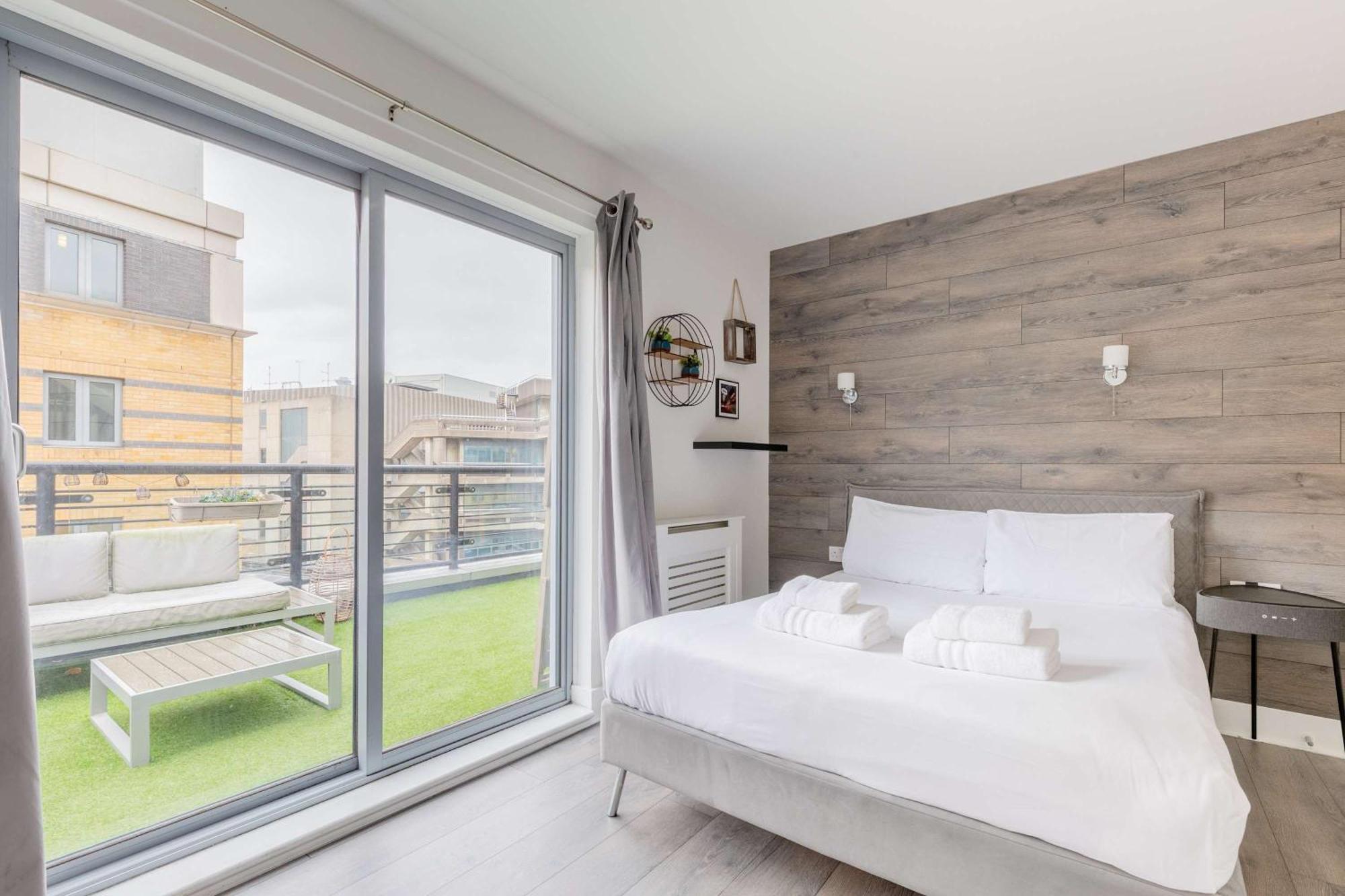 Apartment Bright 2 Bedroom Flat In Lambeth With Balcony *
