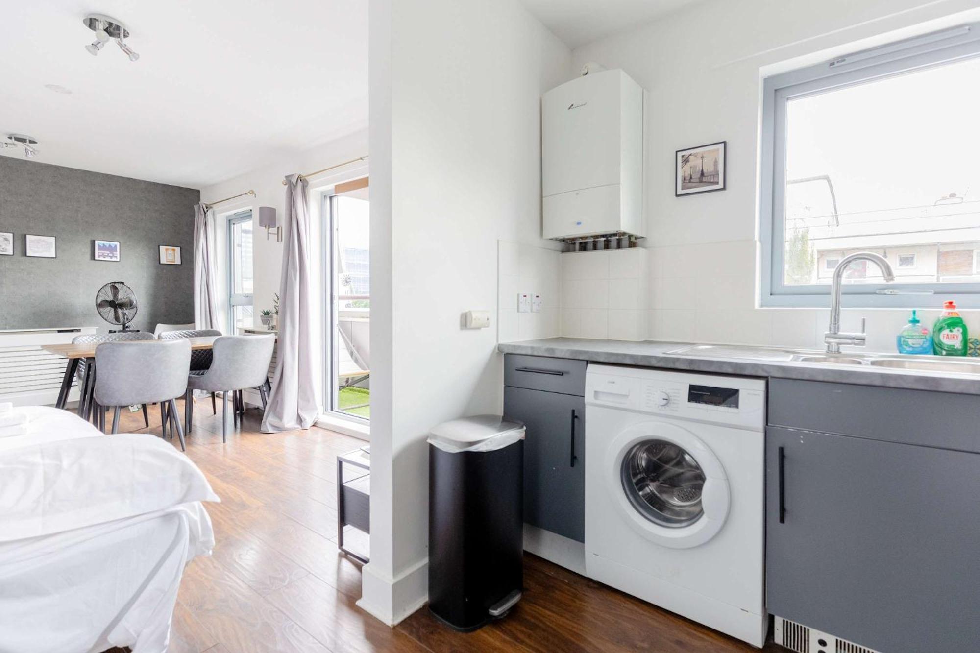Apartment Bright 2 Bedroom Flat In Lambeth With Balcony