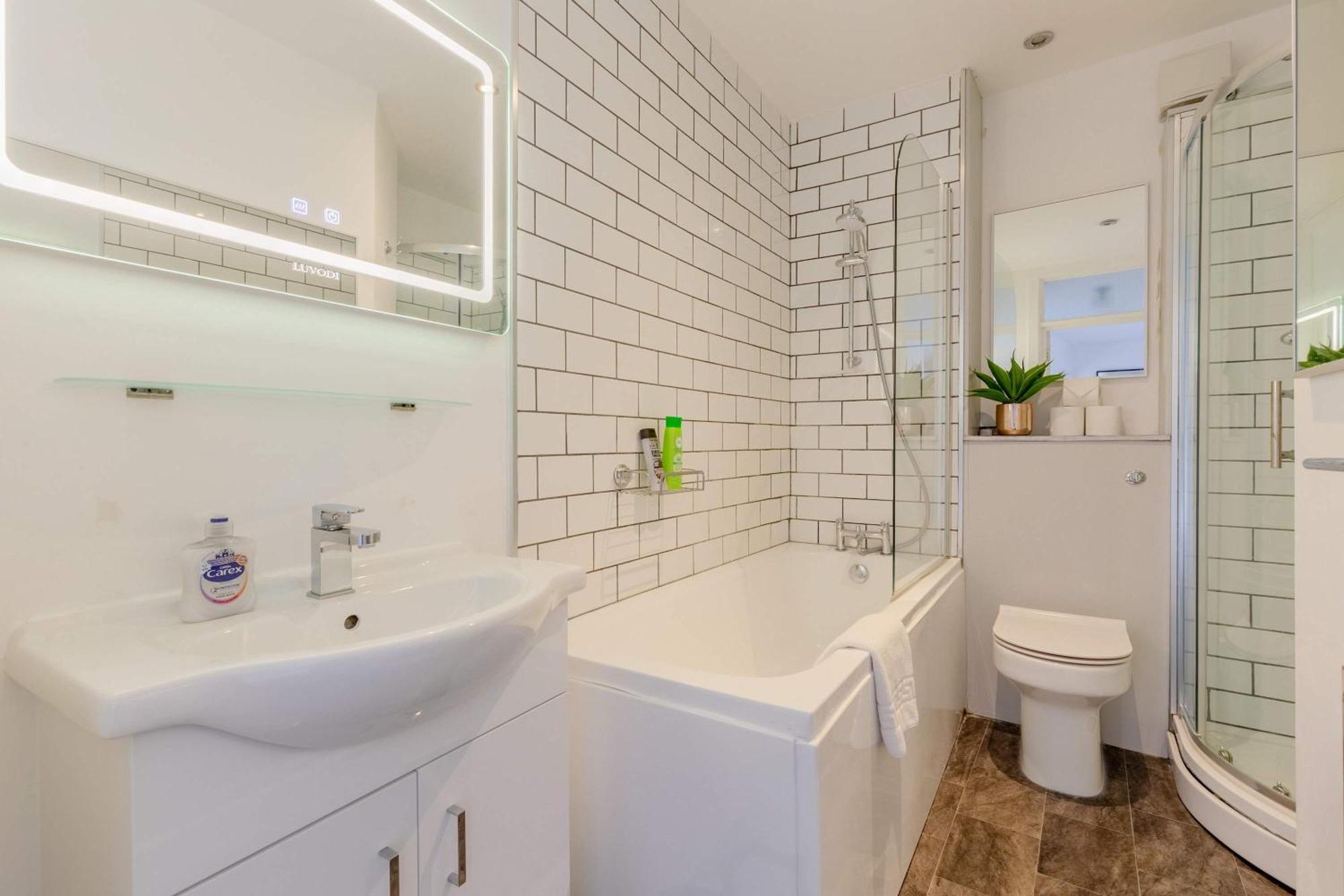 Apartment Bright 2 Bedroom Flat In Lambeth With Balcony London