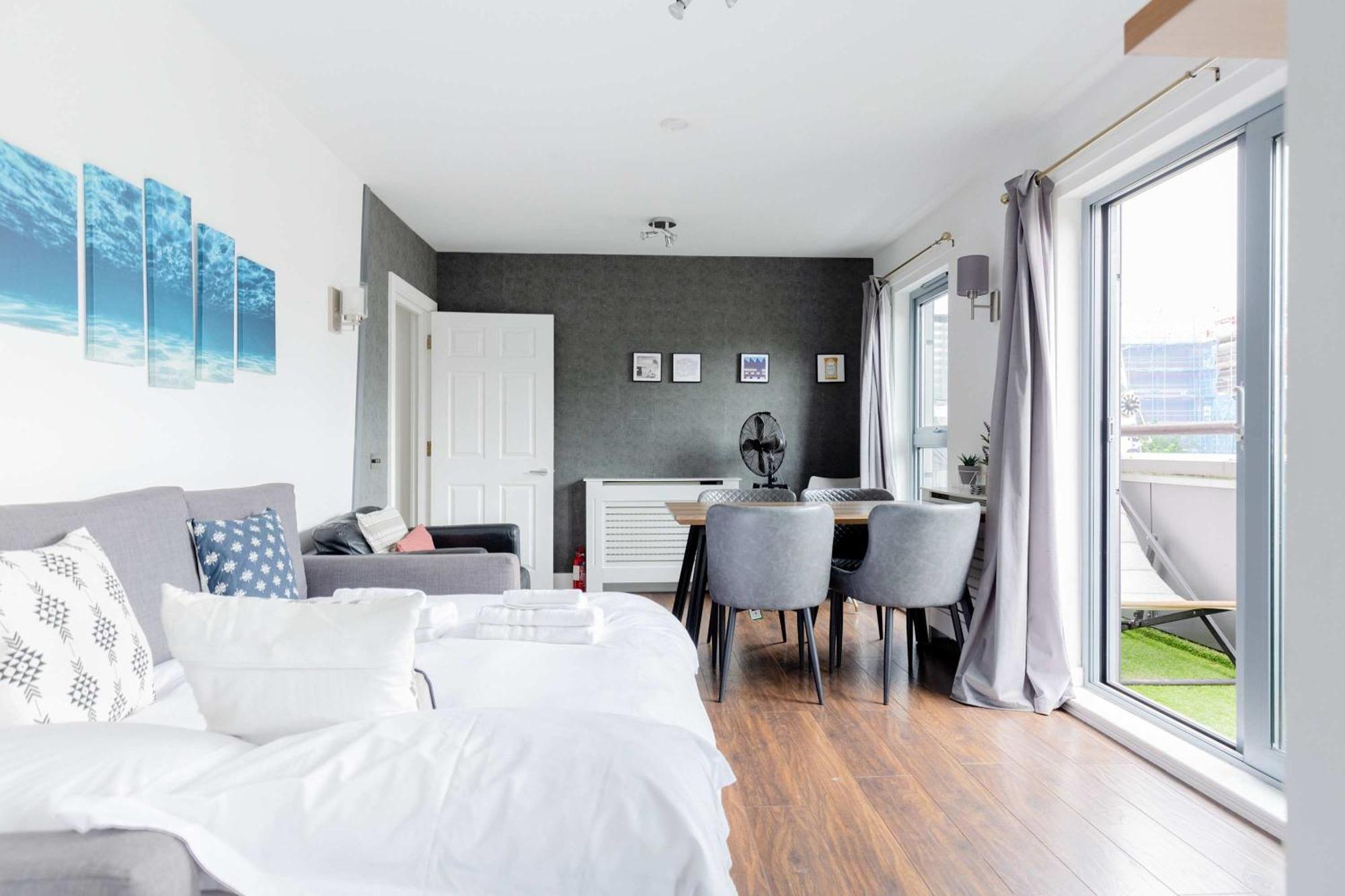 Bright 2 Bedroom Flat In Lambeth With Balcony Apartment London